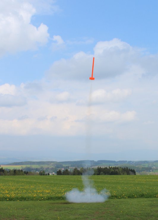 img_8674 raketa s komonautem na 1xros t. kocourek - start